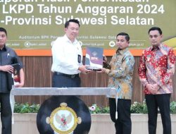 Tasming Hamid Terima Predikat WTP Dari BPK