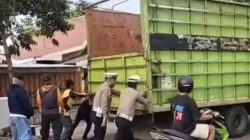 Kasat Lantas Polres Sidrap Turun Langsung Bantu Pengendara