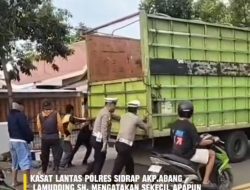 Kasat Lantas Polres Sidrap Turun Langsung Bantu Pengendara