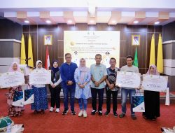 Bupati Barru Serahkan Bantuan Pembangunan Rumah Layak Huni