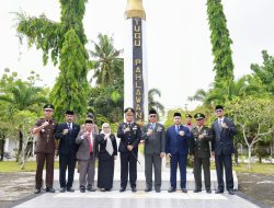 Pemkab Barru Gelar Tabur Bunga di Makam Pahlawan