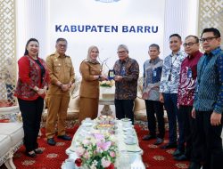 Bupati Barru Terima Tiga Unit Motor Sampah Dari BNI