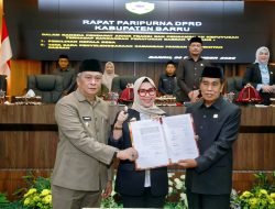 Pemkab Bersama DPRD Tetapkan Dua Perda Inisiatif