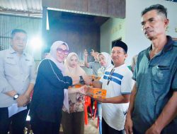 Bupati Serahkan 154 Unit Gerinda Kepada Pengrajin Batu