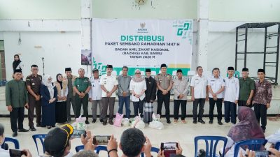 Pemkab Serahkan Bantuan Kepada Warga Kurang Mampu