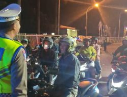 Polisi Kawal Pemudik Motor dari Bakauheni Menuju Bandar Lampung