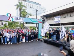 Bupati Barru Ikut Jalan Sehat Alumni Angkatan 93