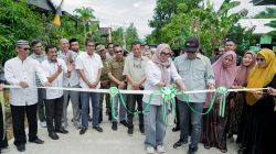 Bupati Resmikan Proyek Jalan Beton Passedde