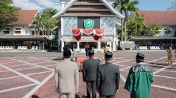 Bupati Lantik Sekda Barru Melalui Upacara Bendera
