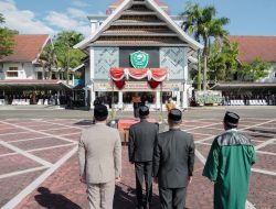 Bupati Lantik Sekda Barru Melalui Upacara Bendera