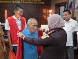 Wabup Kawal Mbah Mujiran Untuk Berkumpul Bersama Keluarga