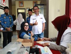 Bupati Ikut Donor Darah di Markas PMI