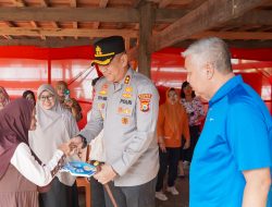 Kolaborasi Pemerintah Daerah Bersama Polres Pinrang Salurkan Bantuan Renovasi Rumah Layak Huni