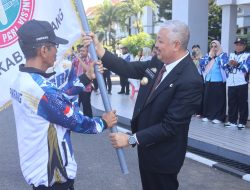 Bupati Pinrang Resmi Lepas Kontingen Porseni PGRI ke Tingkat Provinsi ​