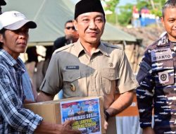 Lanal dan Pemkab Hadirkan Pelayanan Kesehatan Gratis dan Bakti Sosial