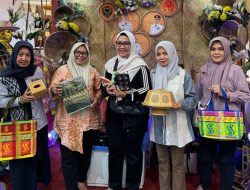 Wastra Corak Barru Jadi Primadona Pengunjung