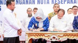 Bupati Dapat Bantuan Buku Dari Kemendikdasmen