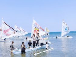 Wabup Buka Lomba Perahu Layar di Lapakaka