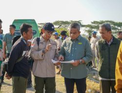 Efisiensi Sektor Tani Pemkab Pinrang Uji Coba Teknologi Drone untuk Pengendalian Hama Padi